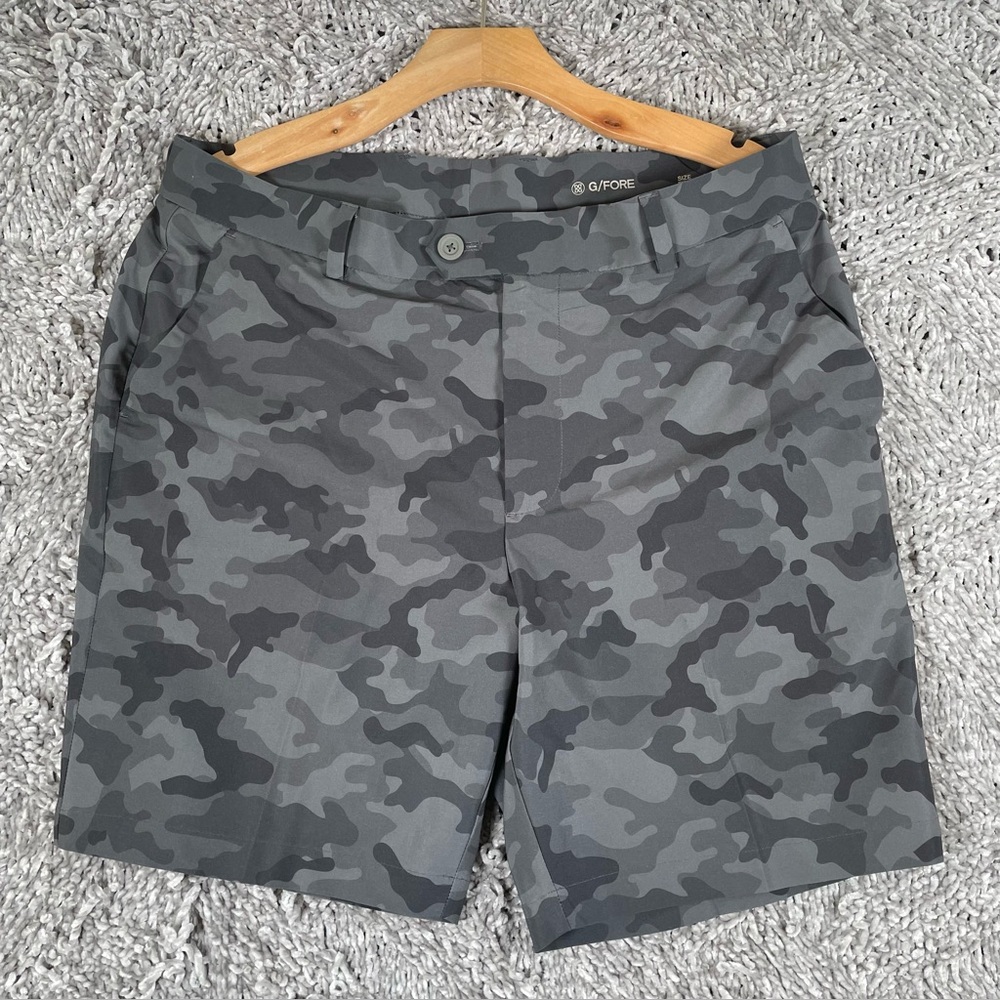G/FORE Men's Gray Camo Flat Front Golf Shorts